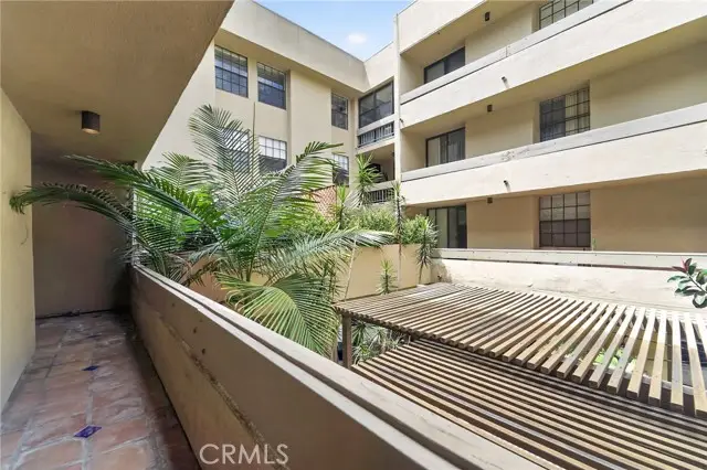 750 Kings  #114, West Hollywood, CA 90069 - #3