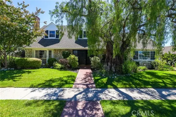 11672 Foster Road, Los Alamitos, CA 90720