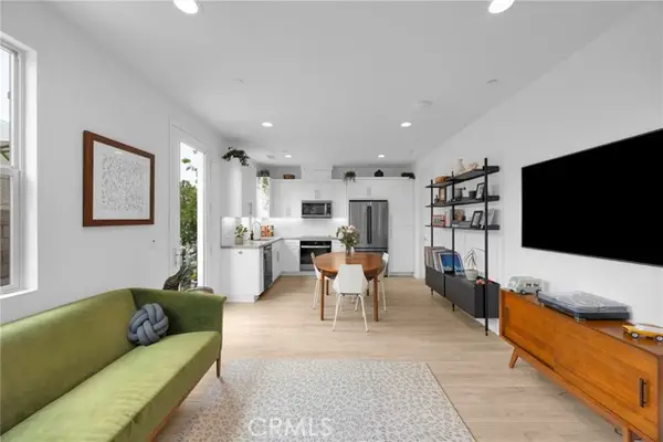 17544 Cameron  #102, Huntington Beach, CA 92647