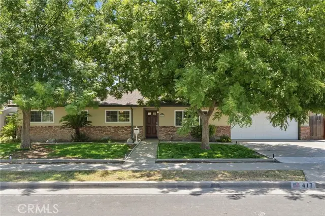 417 Magnolia, Hanford, CA 93230 - #1