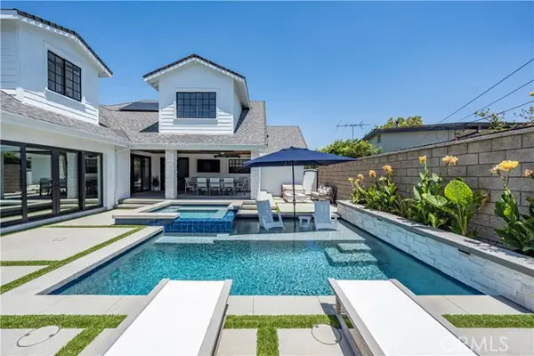 6440 El Roble Street, Long Beach, CA 90815