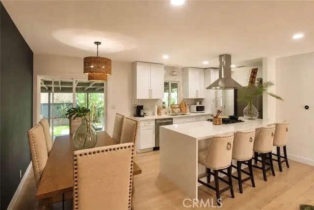 913 Myrtle St, Santa Ana, CA 92701 - #2
