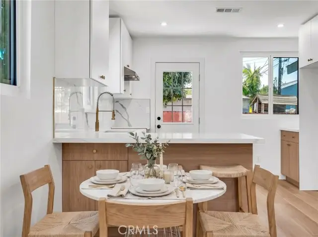 3516 Montclair Street, Los Angeles, CA 90018 - #1