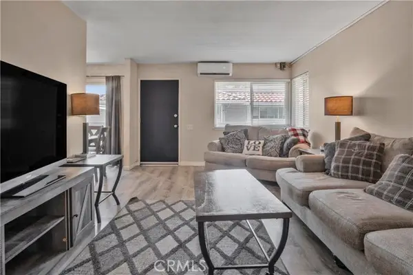 2423 Deodar, Santa Ana, CA 92705