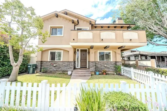 2702 Gates Avenue  #A, Redondo Beach, CA 90278 - #1
