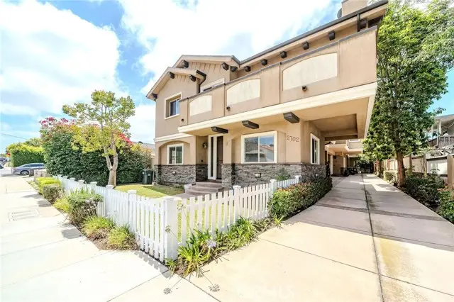 2702 Gates Avenue  #A, Redondo Beach, CA 90278 - #2