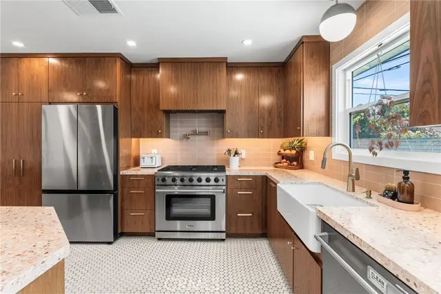 2410 Broadway, Anaheim, CA 92804 - #2