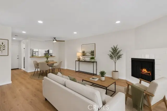 445 6th, Long Beach, CA 90802 - #2