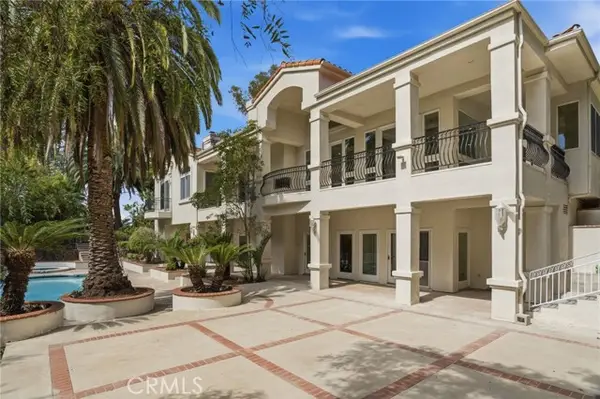 1852 La Loma, Santa Ana, CA 92705