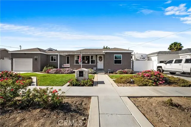 4582 Howard Avenue, Los Alamitos, CA 90720 - #2