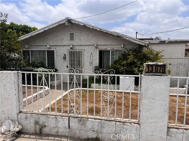 13070 Foothill, Sylmar, CA 91342 - #1