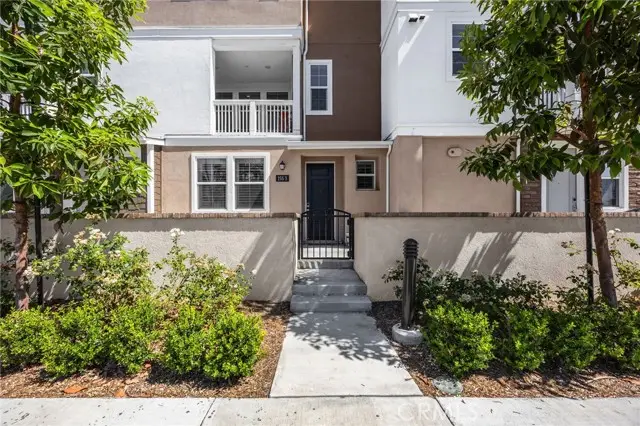 155 W La Palma Ave #3, Anaheim, CA 92801 - #1