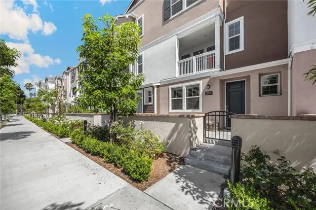 155 W La Palma Ave #3, Anaheim, CA 92801 - #2
