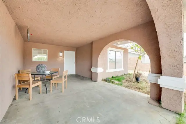 6425 Stover, Riverside, CA 92505 - #2