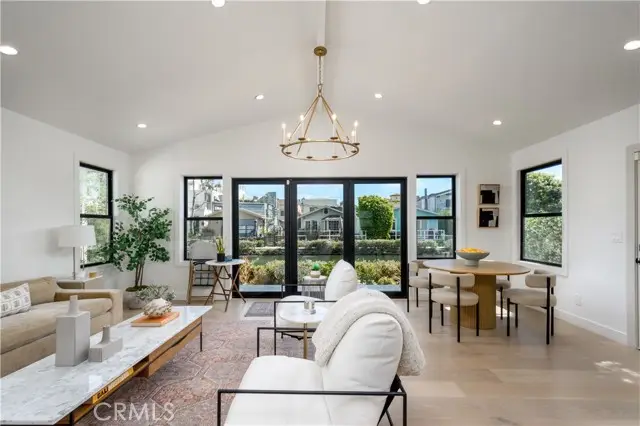 223 Howland Canal, Venice, CA 90291 - #1