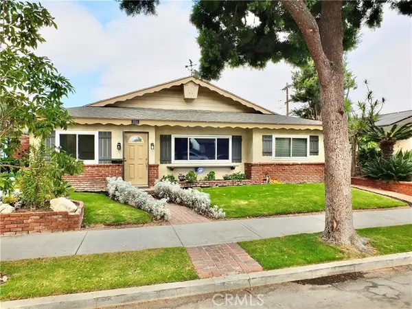 2553 Pine Avenue, Long Beach, CA 90806