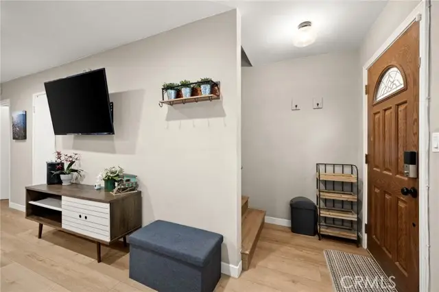 2452 Chelsea Place  #M, Santa Monica, CA 90404 - #2