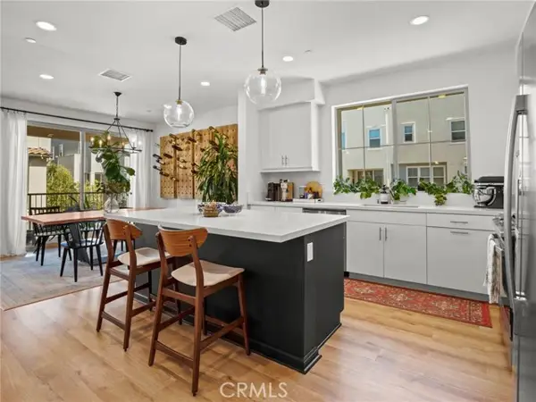 633 Motif, Anaheim, CA 92805