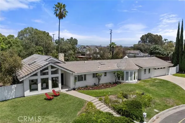 201 Barcelona, Fullerton, CA 92835