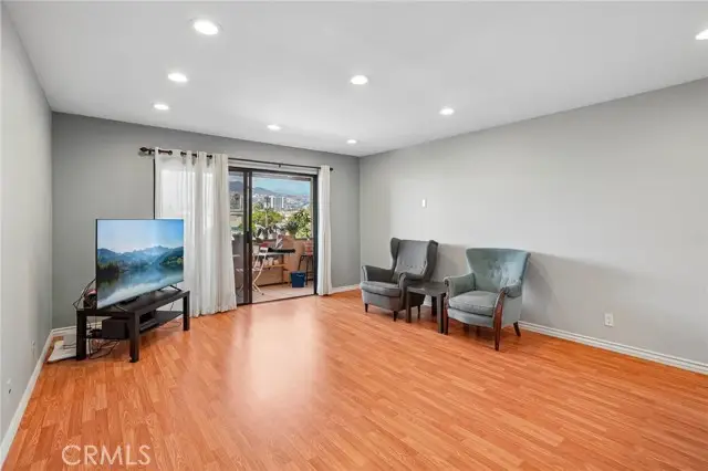 460 Salem  #17, Glendale, CA 91203 - #2