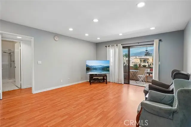 460 Salem  #17, Glendale, CA 91203 - #3