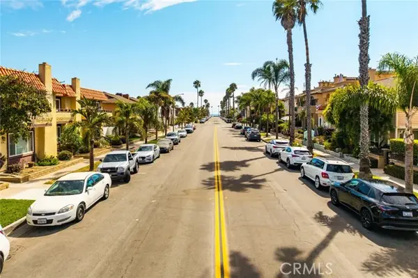 427 21st Street, Huntington Beach, CA 92648