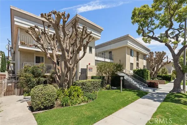3425 15th  #12D, Long Beach, CA 90804