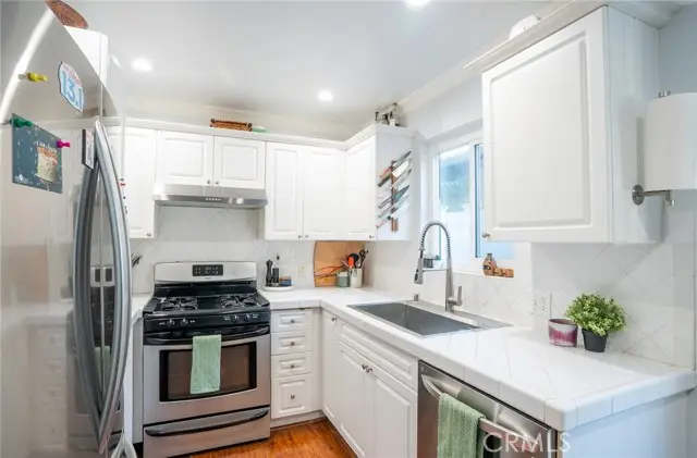 2104 Raymond  #4, Altadena, CA 91001 - #3