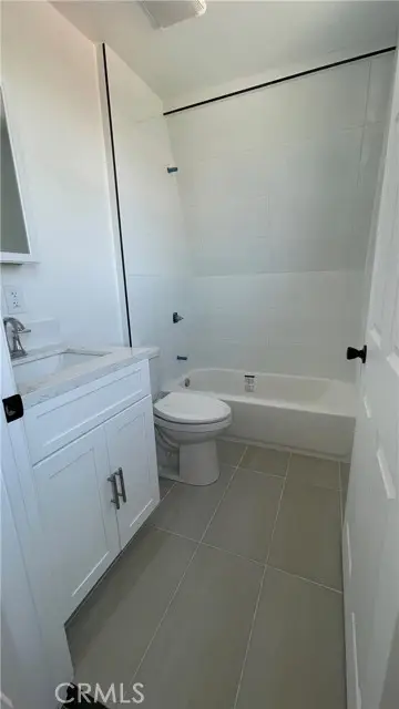 320 35th Street, Los Angeles, CA 90011 - #3