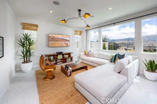 16341 Estonia Drive, Canyon Country, CA 91387 - #3
