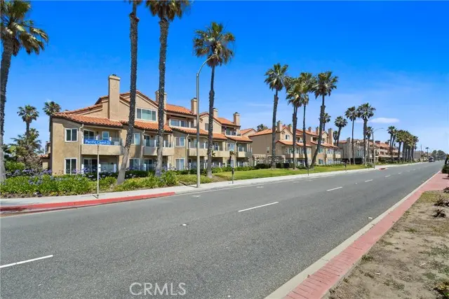 2000 Pacific Coast HWY APT 308, Huntington Beach, CA 92648 - #3