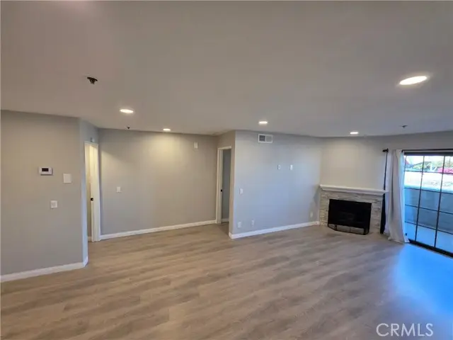 6545 Reseda, Reseda, CA 91335 - #2