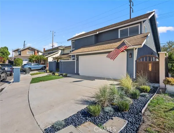 987 Modjeska, Costa Mesa, CA 92627