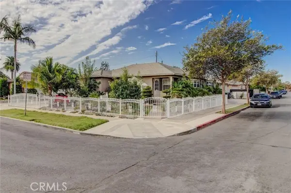 1402 Poplar Street, Santa Ana, CA 92704