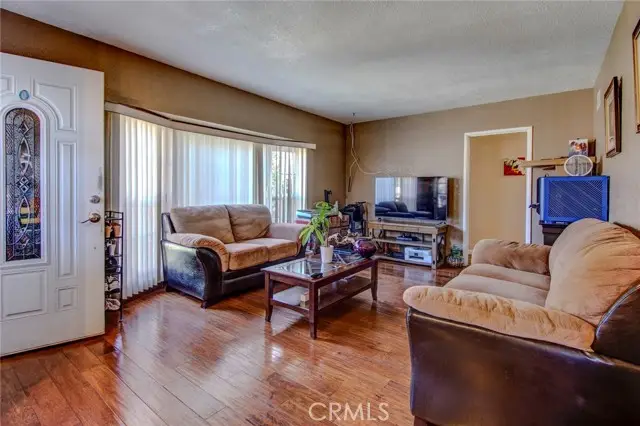 1402 Poplar Street, Santa Ana, CA 92704 - #3