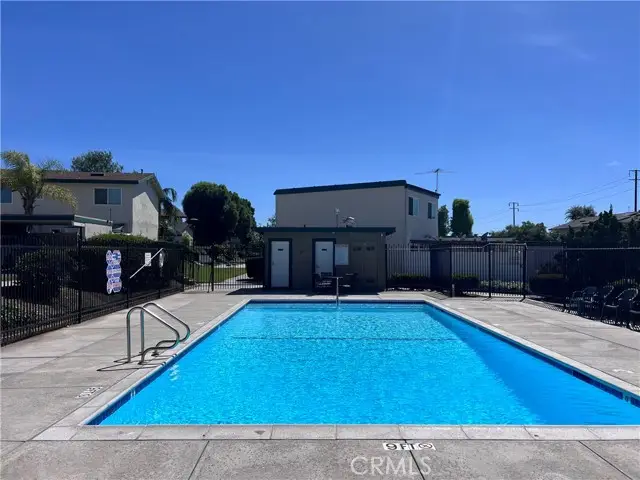 8221 GINNIS Green, Buena Park, CA 90621 - #3
