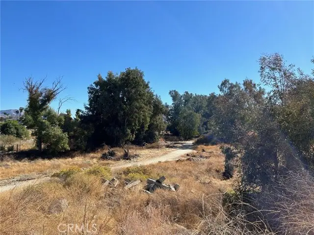 26185 Pleasant Avenue, Hemet, CA 92544 - Image #2