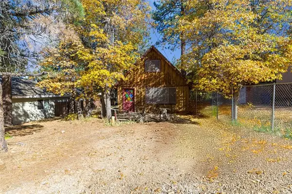 805 San Bernardino, Sugarloaf, CA 92386