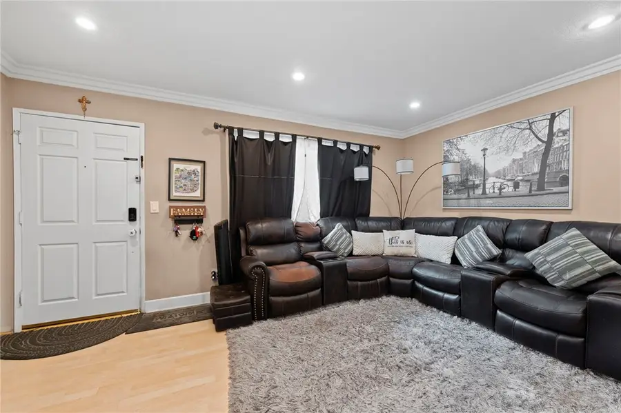 7035 Woodley  #205, Van Nuys, CA 91406 - Image #3