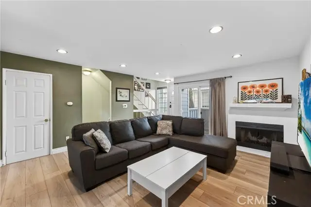 107 Spring  #C, Long Beach, CA 90806 - Image #2