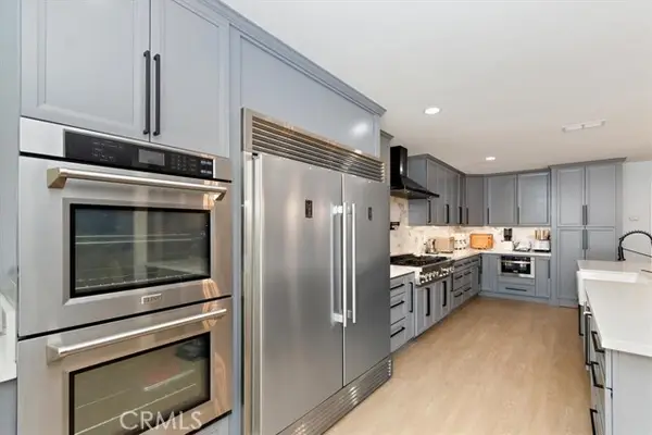 2105 Oxford Avenue, Claremont, CA 91711