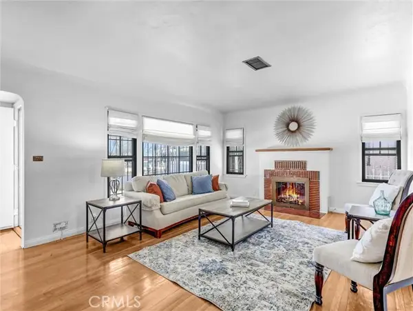 9647 Harvard, Los Angeles, CA 90047