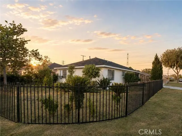 10305 Muroc, Bellflower, CA 90706 - #1