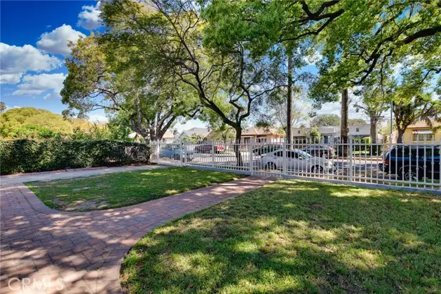 2947 Hobart, Los Angeles, CA 90018 - #3
