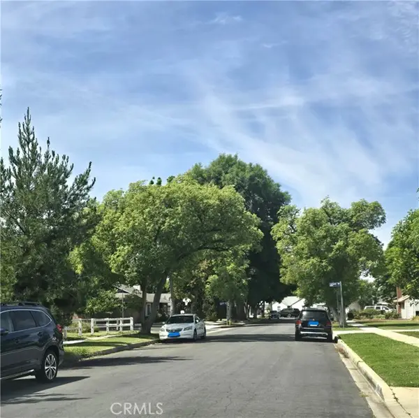 17500 Arminta, Northridge, CA 91325