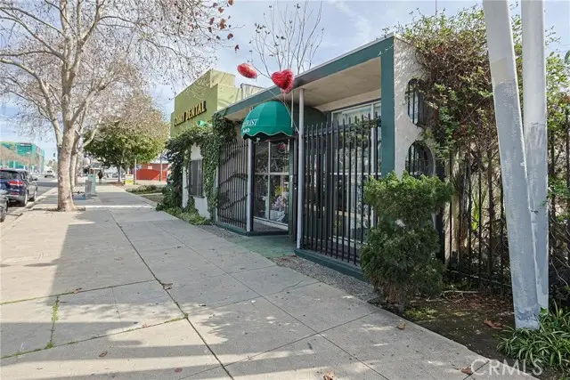 440 Holt, Pomona, CA 91768 - #2