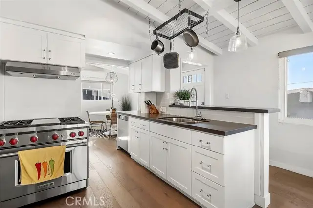 200 Moonstone Street, Manhattan Beach, CA 90266 - Image #1