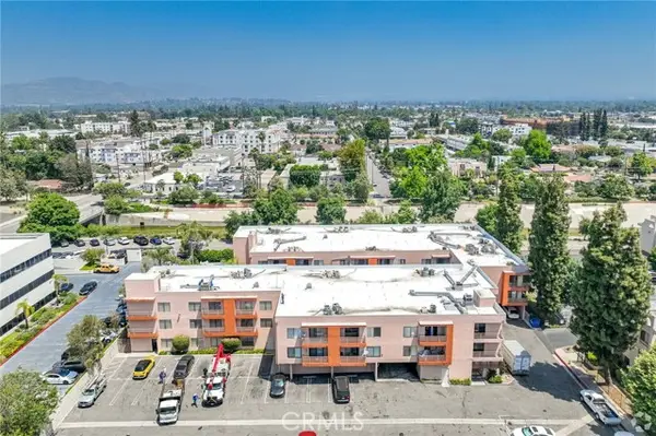 6815 Remmet Avenue  #217, Canoga Park, CA 91303