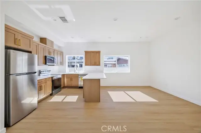 10905 Dalerose Avenue, Inglewood, CA 90304 - #3