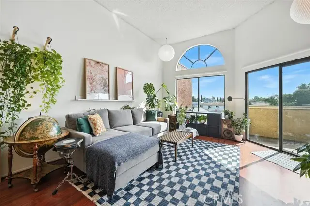 550 Orange Avenue  #318, Long Beach, CA 90802 - Image #2